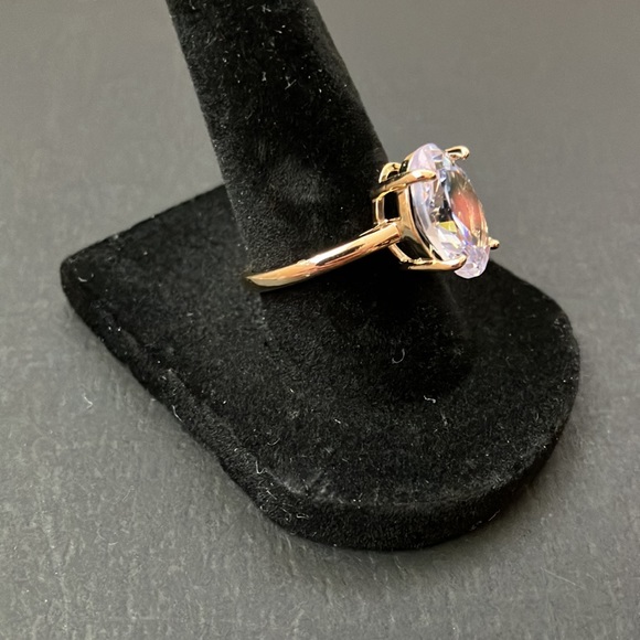 Women’s Oval Solitaire Ring Size-8. - Picture 3 of 5